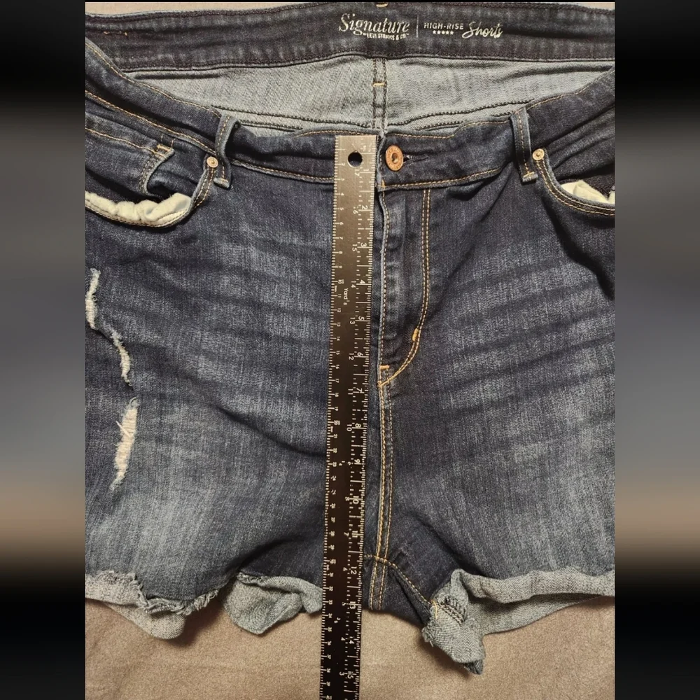 Levis Shorts Size 20 Blue